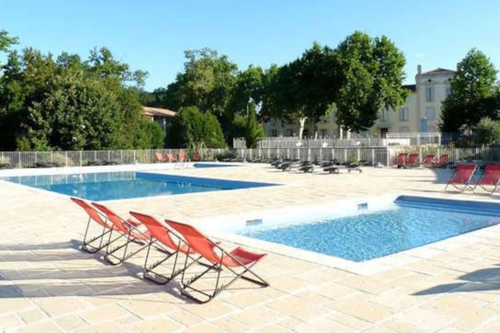 Le Soleil D Eugenie Appartement Dans Residence Avec Piscine Commune Pres De Carcassonne Olonzac Zewnętrze zdjęcie