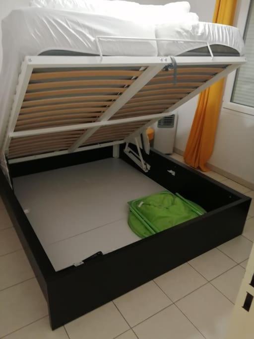 Le Soleil D Eugenie Appartement Dans Residence Avec Piscine Commune Pres De Carcassonne Olonzac Zewnętrze zdjęcie