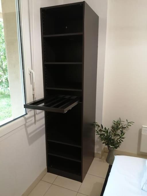 Le Soleil D Eugenie Appartement Dans Residence Avec Piscine Commune Pres De Carcassonne Olonzac Zewnętrze zdjęcie